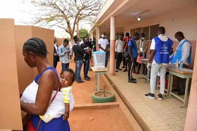 比北欧物价还高的国家：一杯可乐7美元一把生菜10美元